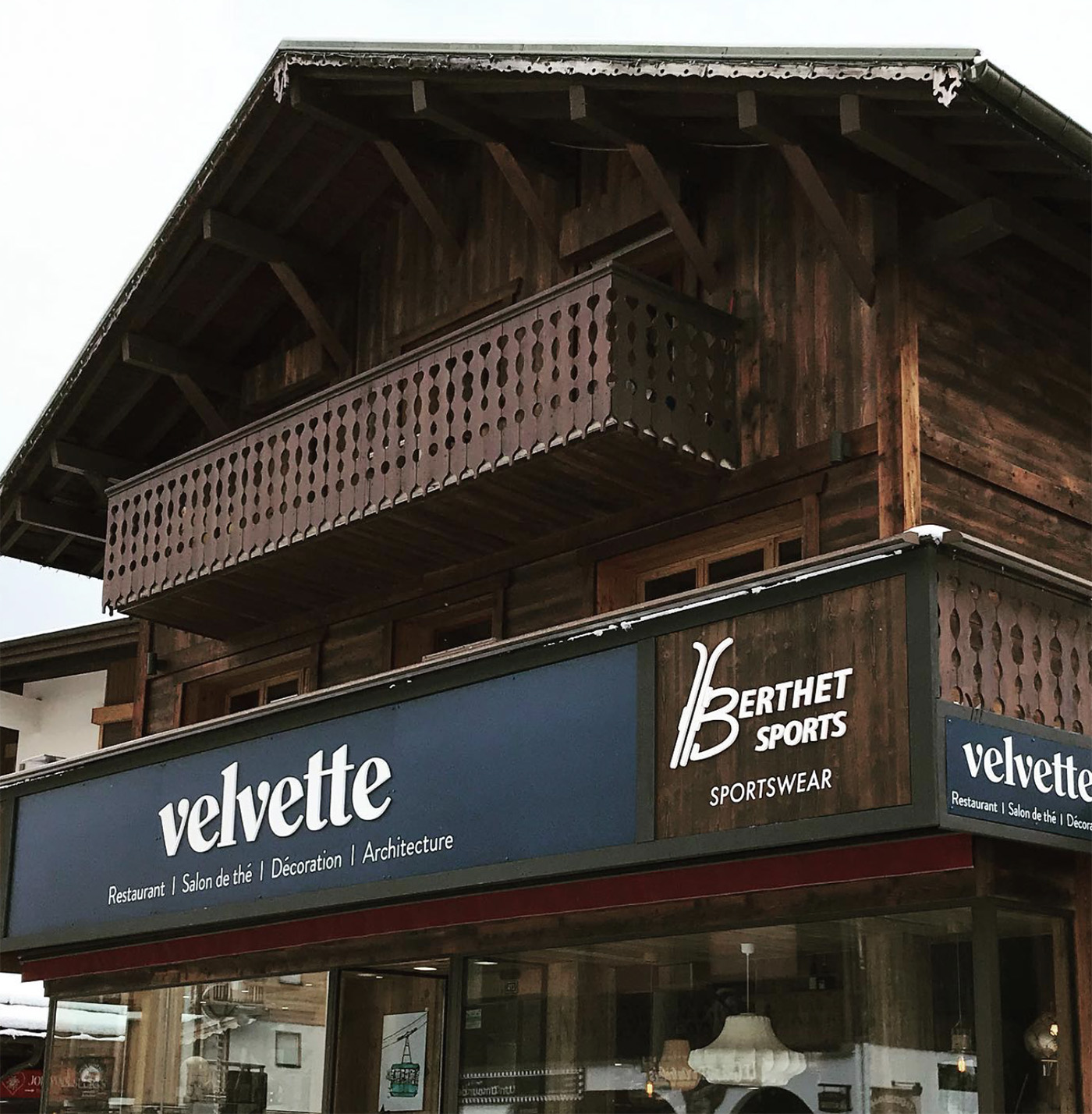 Exemple de réalisation d'enseigne de Speyser, agence de communication visuelle Annemasse