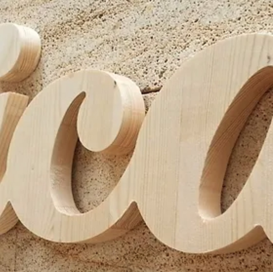 enseigne-lettres-3D-découpées-bois-74-speyser-agence-communication-visuelle-signalétique-imprimerie.jpg