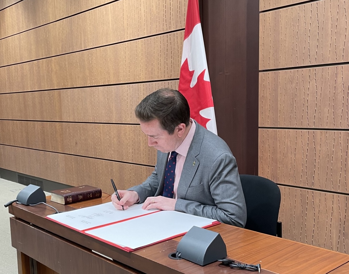 PS swearing in.jpg